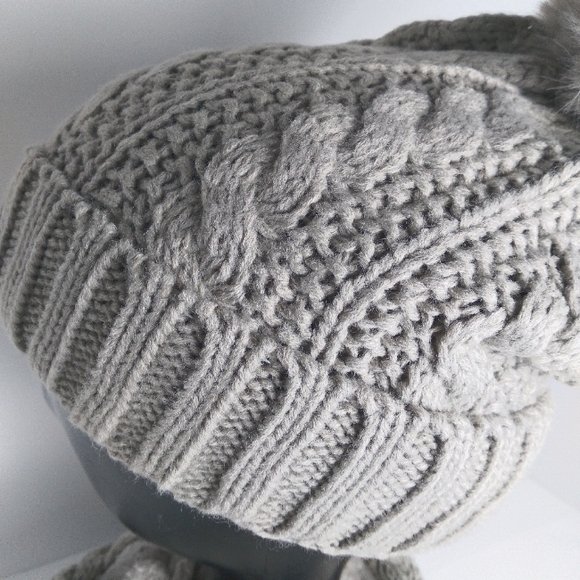 Host Pick! Grey Beanie With Infinity Scarf Set-OS  NWT - Picture 6 of 7